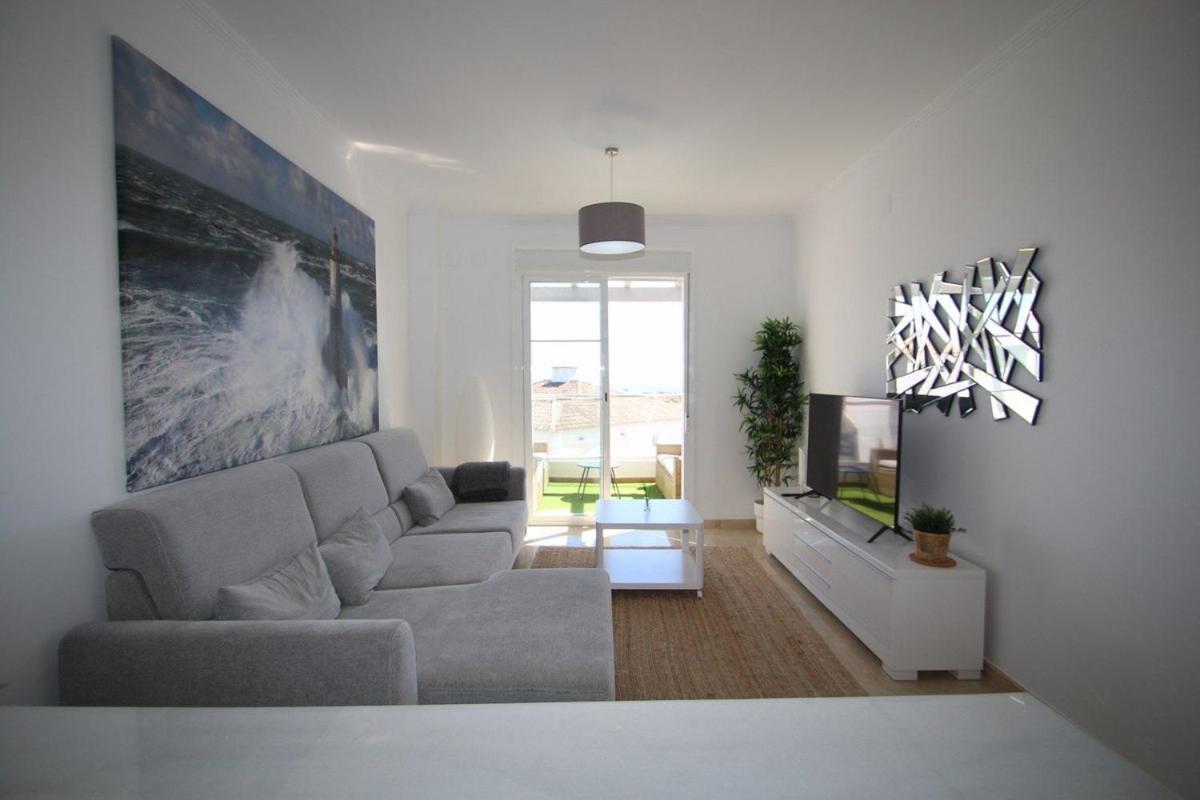Small Oasis Nelson Mandela Apartment With Sea View, Two Bedrooms, Parking, Terrace And Pool Manilva Bagian luar foto