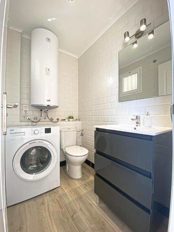 Small Oasis Nelson Mandela Apartment With Sea View, Two Bedrooms, Parking, Terrace And Pool Manilva Bagian luar foto
